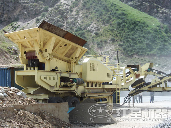移動(dòng)式破碎站工作現(xiàn)場 移動(dòng)式破碎站工作現(xiàn)場