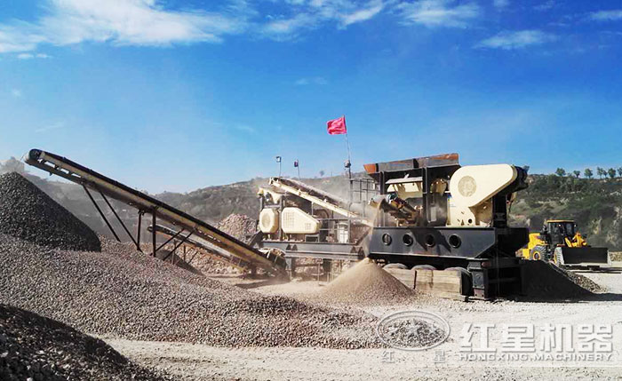 移動破碎機(jī)工作現(xiàn)場 移動破碎機(jī)工作現(xiàn)場