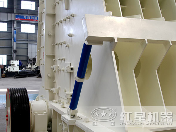 想要高產(chǎn)穩(wěn)產(chǎn)優(yōu)產(chǎn)——選擇反擊式破碎機(jī)，演繹一出破碎好戲