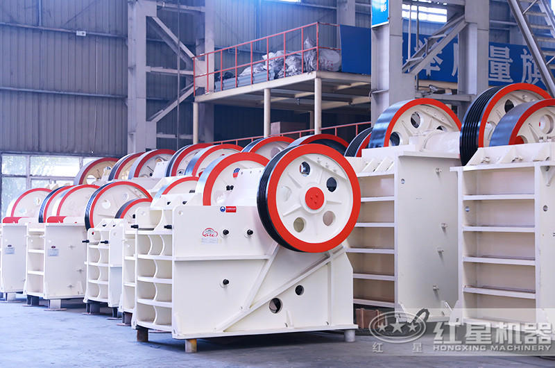 顎式破碎機(jī)實(shí)拍 顎式破碎機(jī)實(shí)拍