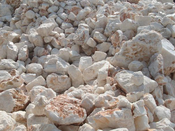 方解石磨粉生產(chǎn)設(shè)備與流程分析，生產(chǎn)廠家介紹