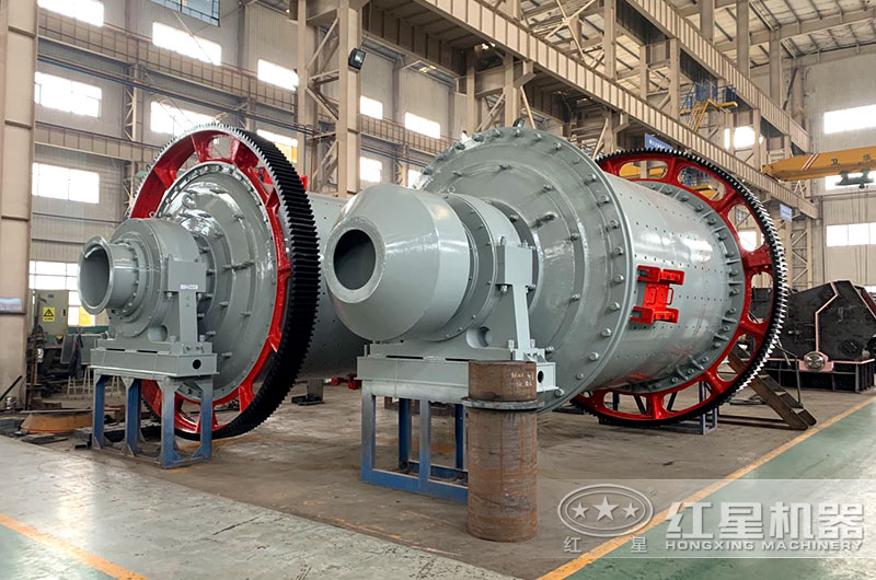 小型球磨機(jī)車間實(shí)拍，型號(hào)齊全