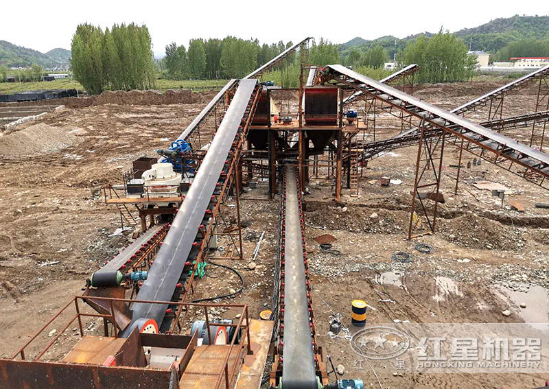 青石制砂生產(chǎn)線(xiàn)現(xiàn)場(chǎng)實(shí)拍