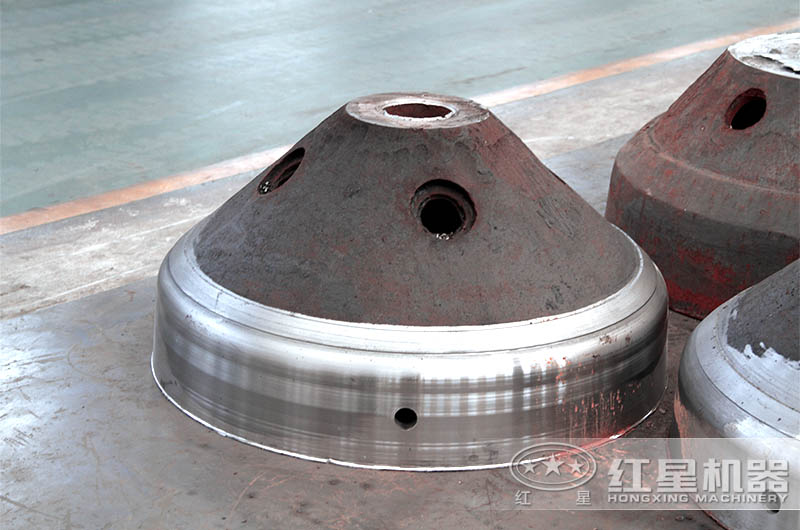 hp300圓錐破碎機(jī)每小時(shí)產(chǎn)多少噸？多少錢一臺(tái)？