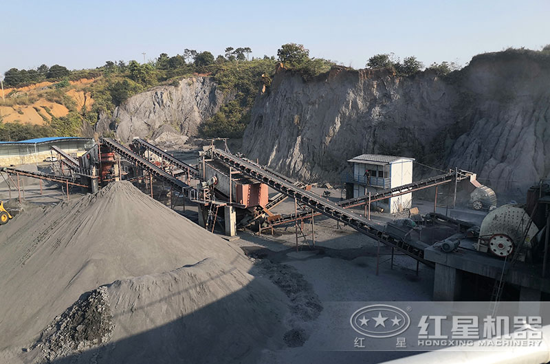 煤炭破碎現(xiàn)場(chǎng)實(shí)拍圖 煤炭破碎現(xiàn)場(chǎng)實(shí)拍圖